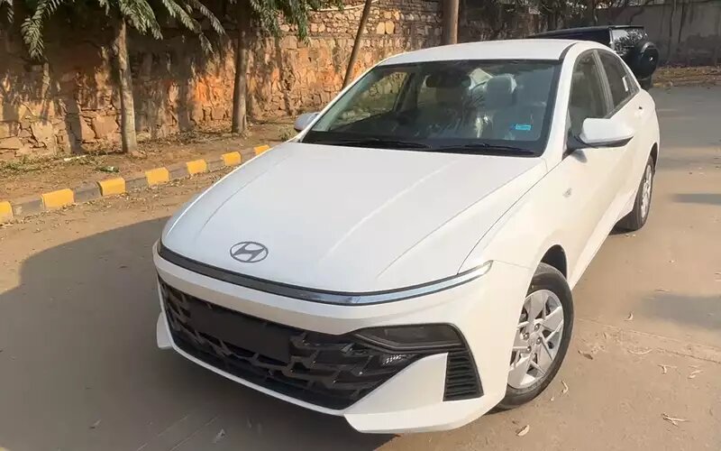    Hyundai Verna (Solaris третьего поколения)