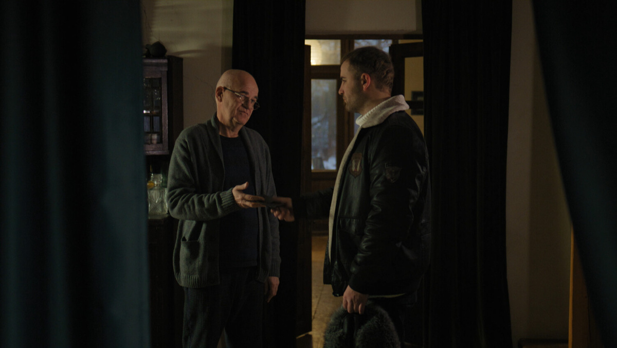 Кадры из сериала «Самозванец» замена паспорта