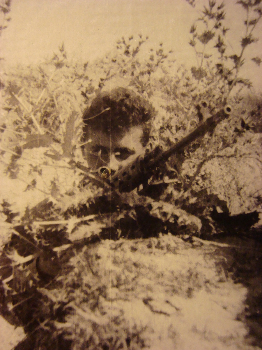 Кроха... Юрка Крашенниников он стрелял всегда плохо ...