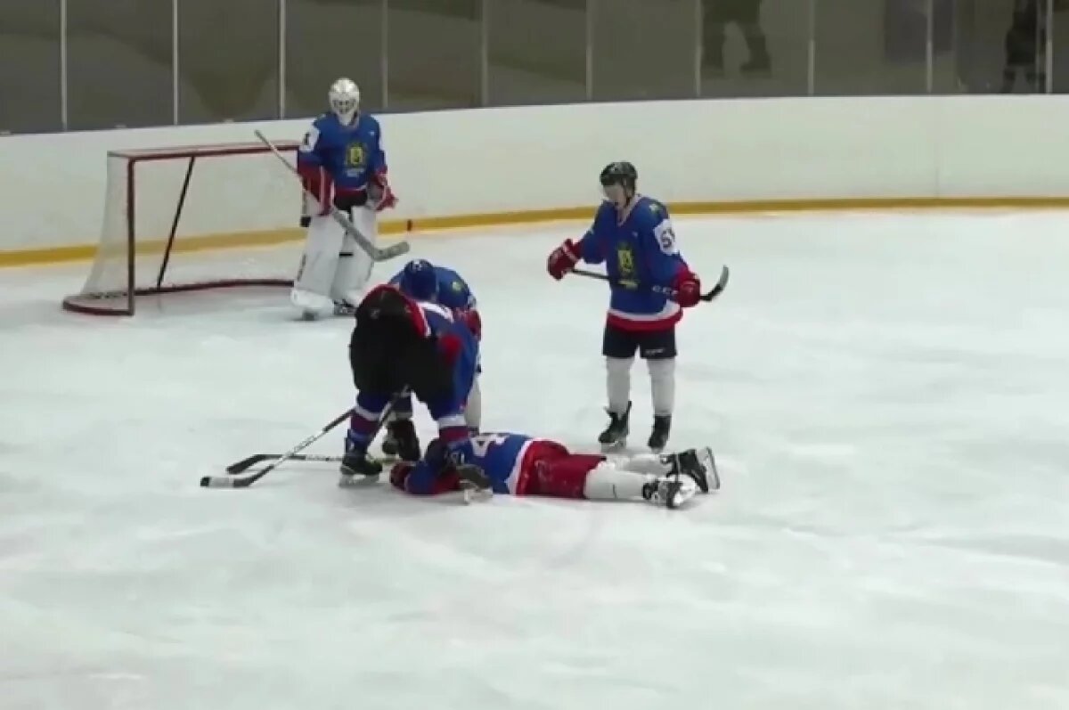    Врач Литвиненко назвал причину внезапной смерти чиновника на хоккее