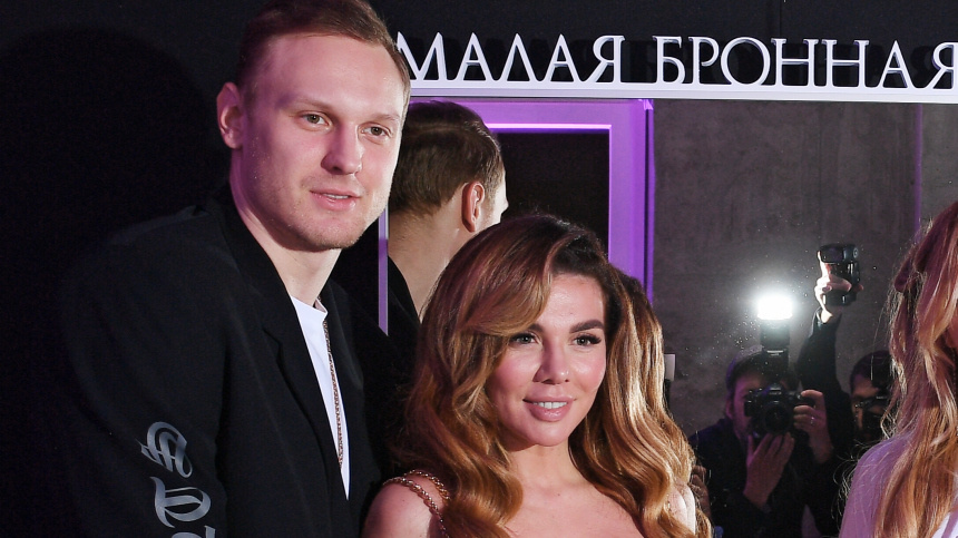    Фото: © РИА Новости/Евгений Одиноков; Instagram*/annasedokova; 5-tv.ru