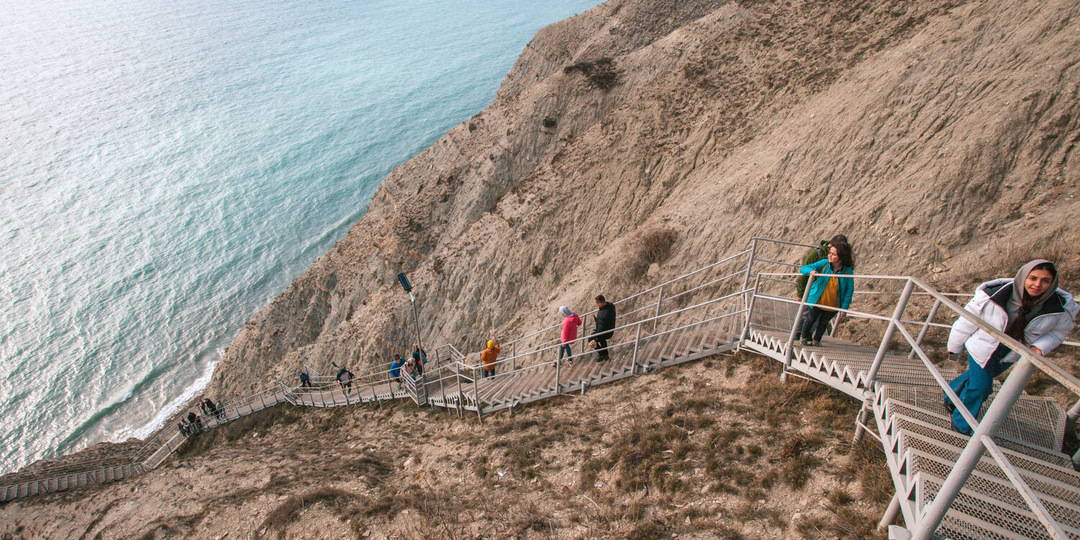 800 ступеней в Анапе: желанный спуск к морю или квест на выживание?