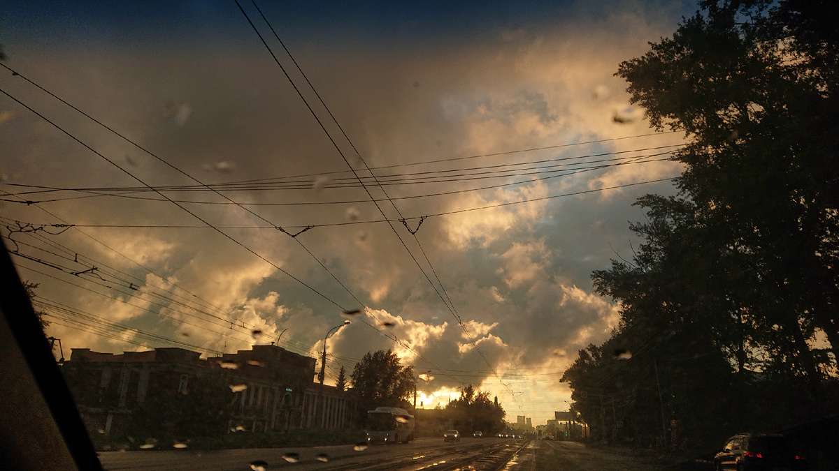 Когда смотришь на фотографию, то вспоминаешь целую историю, связанную с ней. При этом, когда эту фотографию делаешь, вроде никакой истории нет. Волшебство