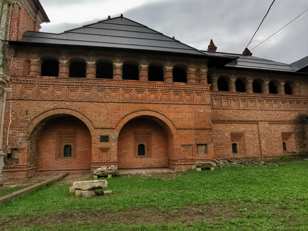 Крутицкое Патриаршее подворье в Москве