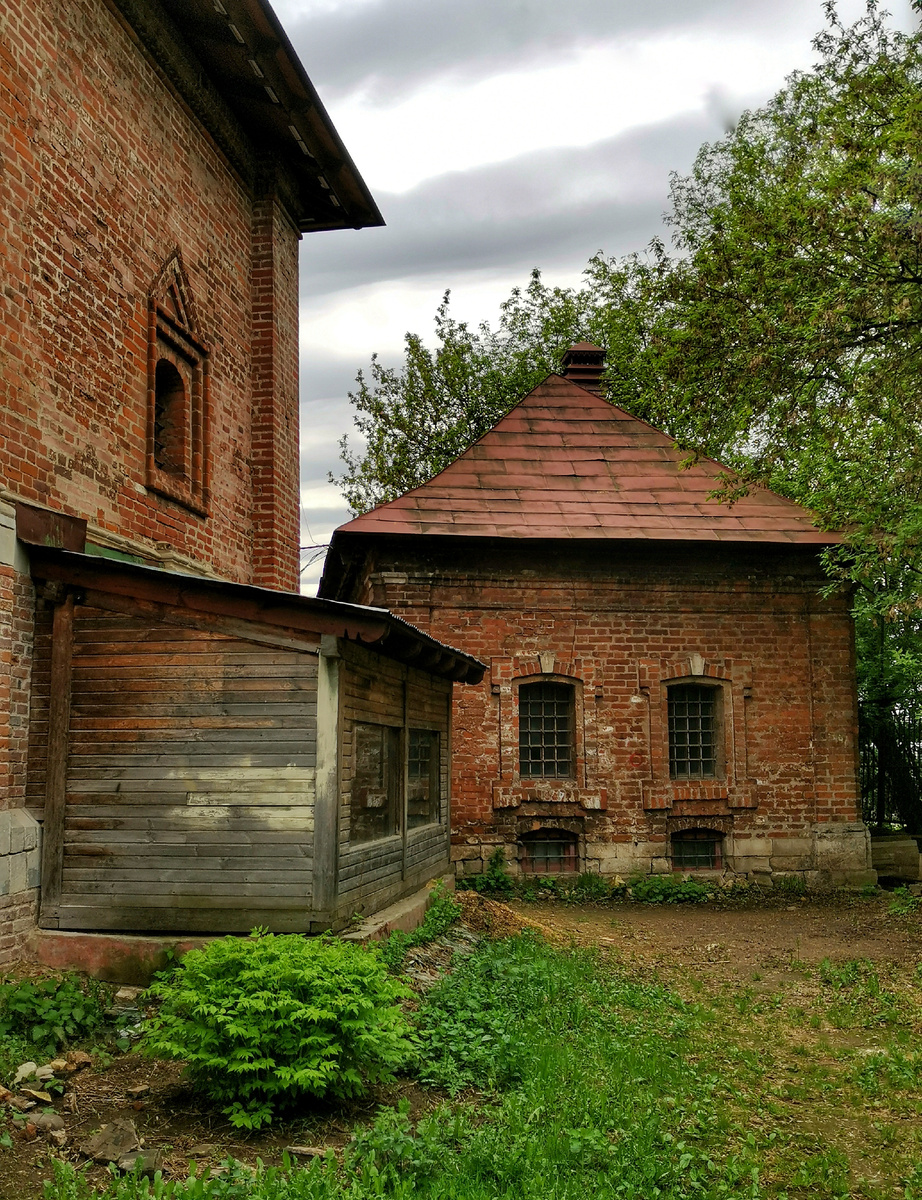 Крутицкое Патриаршее подворье в Москве