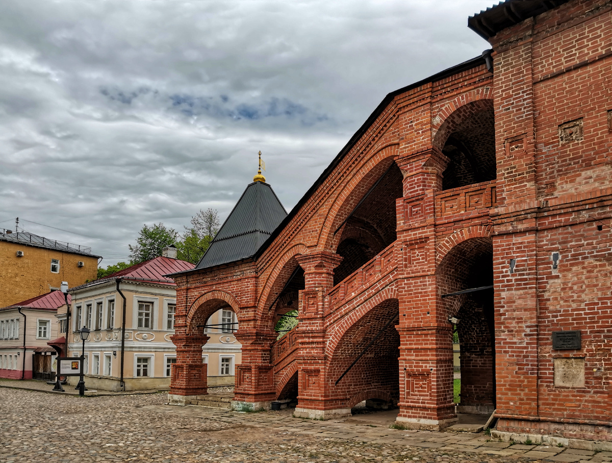 Крутицкое Патриаршее подворье в Москве
