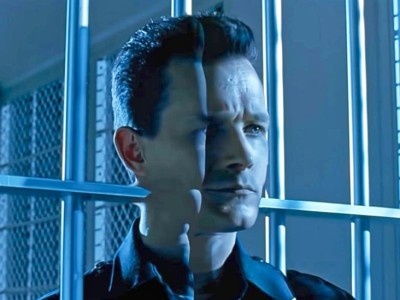    Жидкий робот умеет менять форму и передвигаться по любым поверхностям