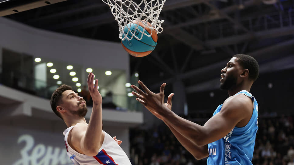 Матч между командами «Зенит» и ЦСКА на стадионе «Арена».📷Фото: Валентина Певцова / Коммерсантъ