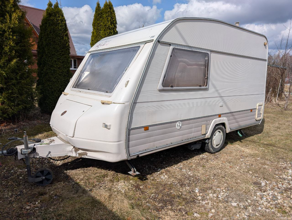 мой красавчик стоит ждёт покупателя