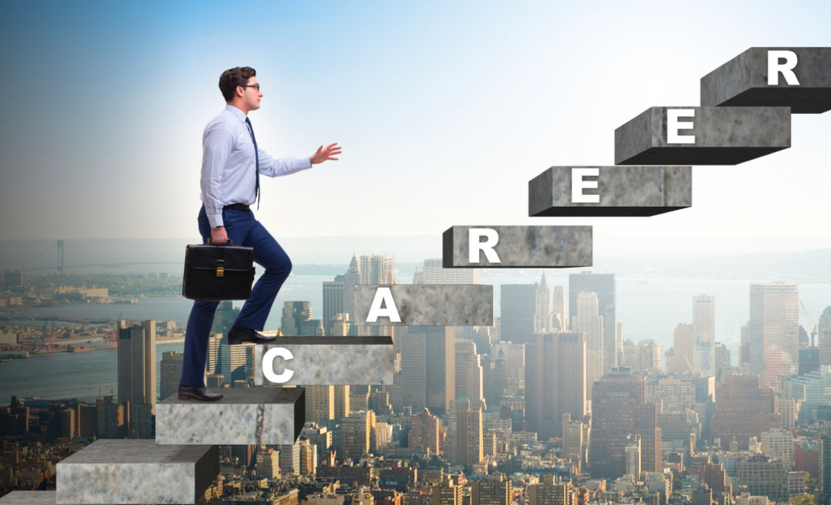    Курсы или первая работа? Где искать карьерный старт