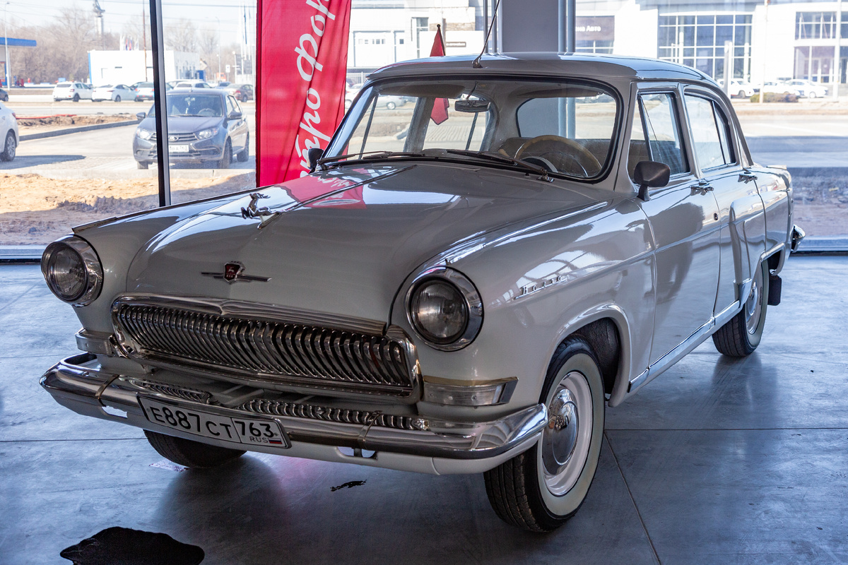 ГАЗ-21Л Волга (китовый ус)