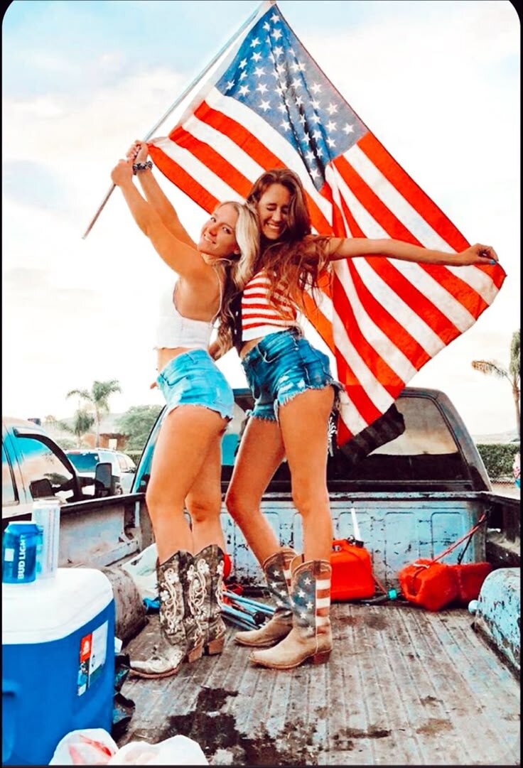 Хочешь замутить с этими американскими чертовками? Тогда выучи эти фразы. https://i.pinimg.com/736x/e9/b5/c2/e9b5c2704ba27e990009e22d0f1dd4a2.jpg