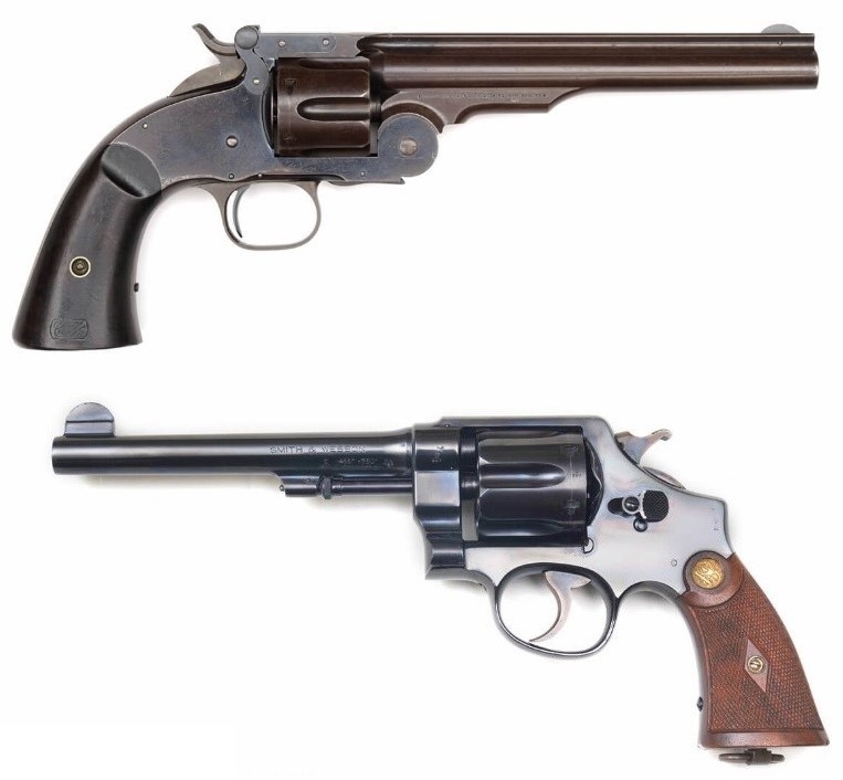 Револьверы S&W Schofield (вверху) и Pistol, Smith & Wesson, .455-inch, 6.5-inch barrel, Mark II (внизу).
