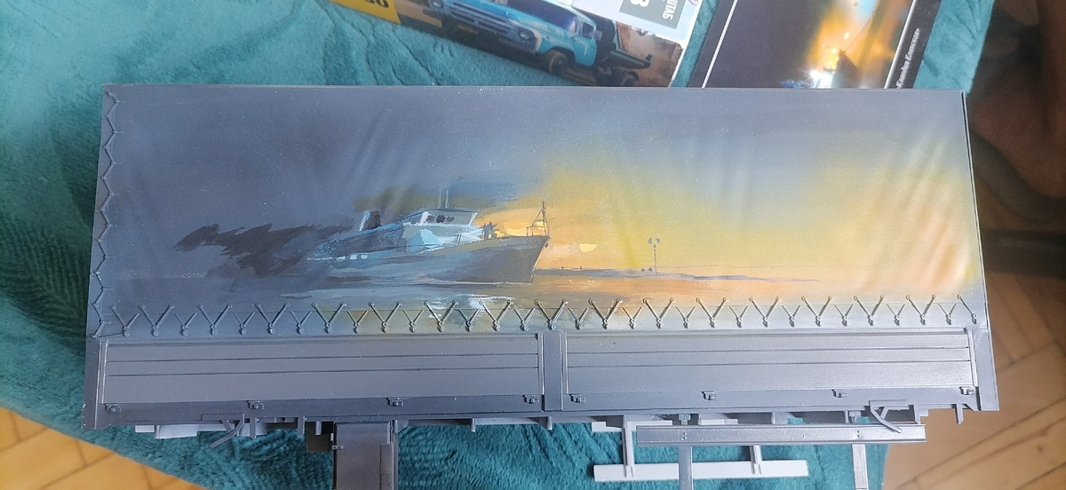 Одна сторона в работе.