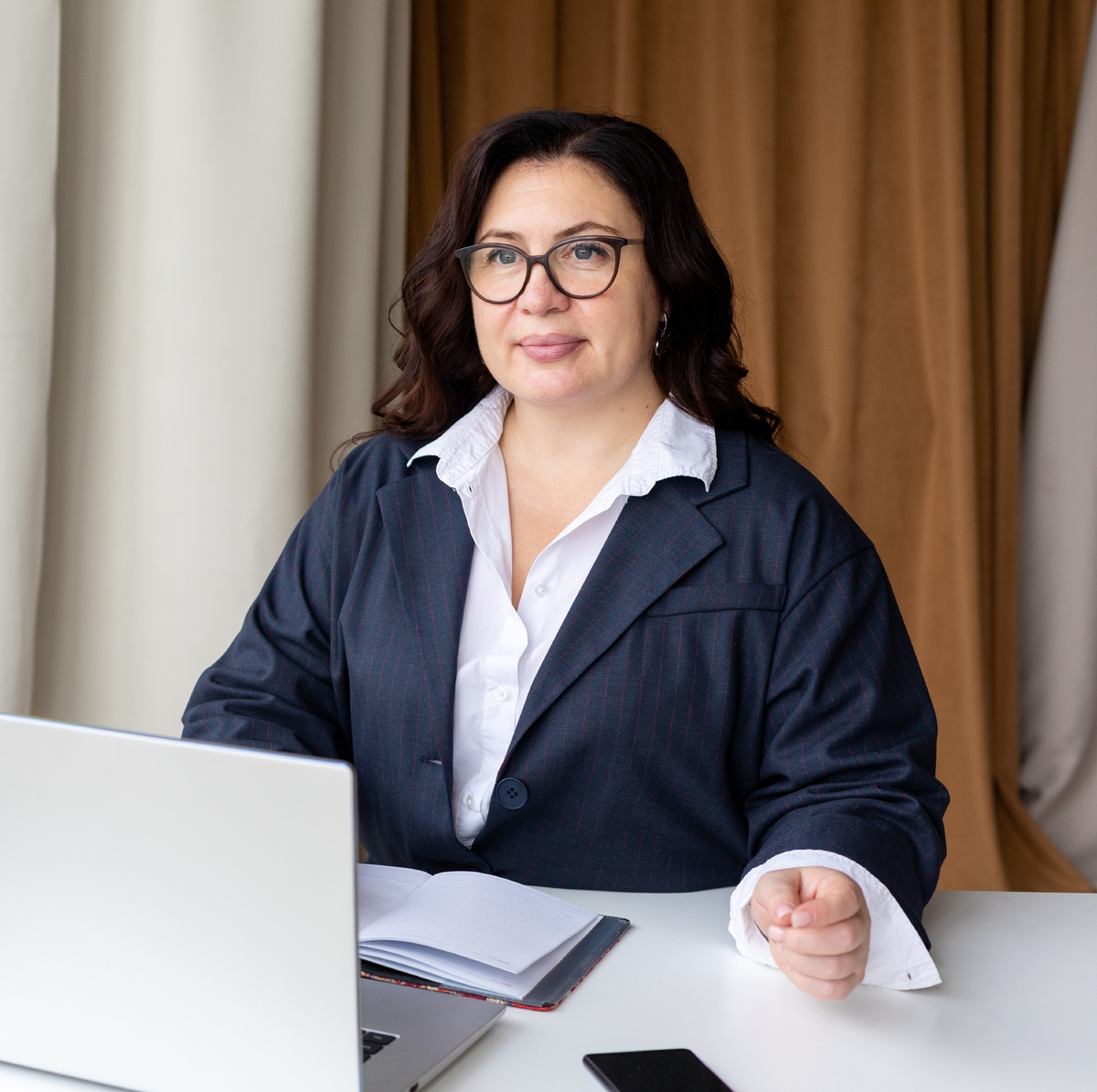 Разговаривайте и объясняйте - люди не винтики, с ними надо по-людски