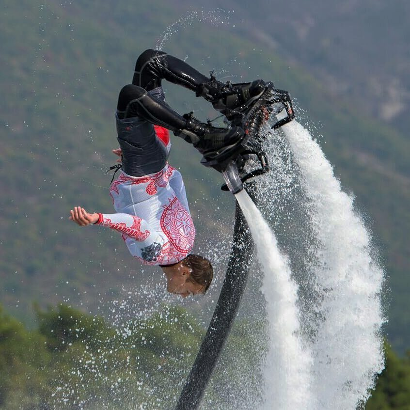 Антон Попов (Санкт-Петербург, 36 лет) - флайбордист