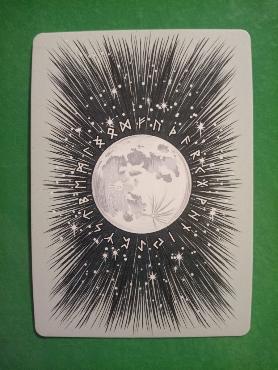 Рубашка карты-руны дня, колода «Фамильяры Ведьмы»