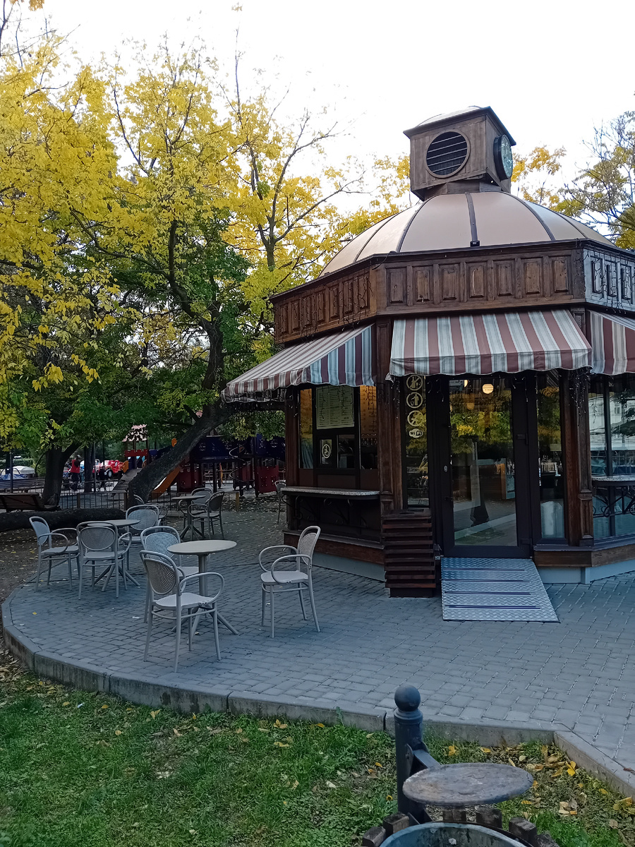Авторское фото. Прокофьев, экспресс-кофейня, Театральная площадь,