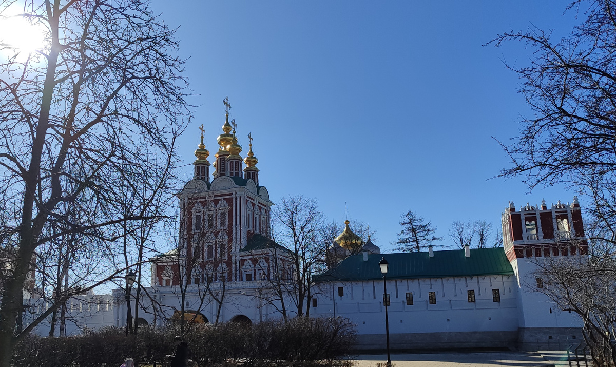 Москва, Новодевичий проезд, 1