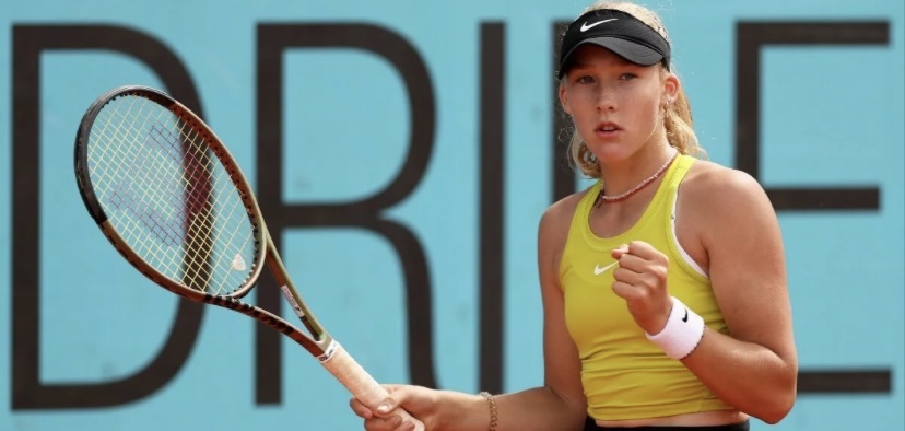 Теннисистка Мирра Андреева 