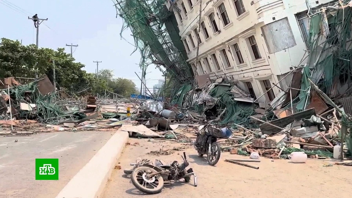    В Мьянме приземлился третий спецборт со спасателями из России