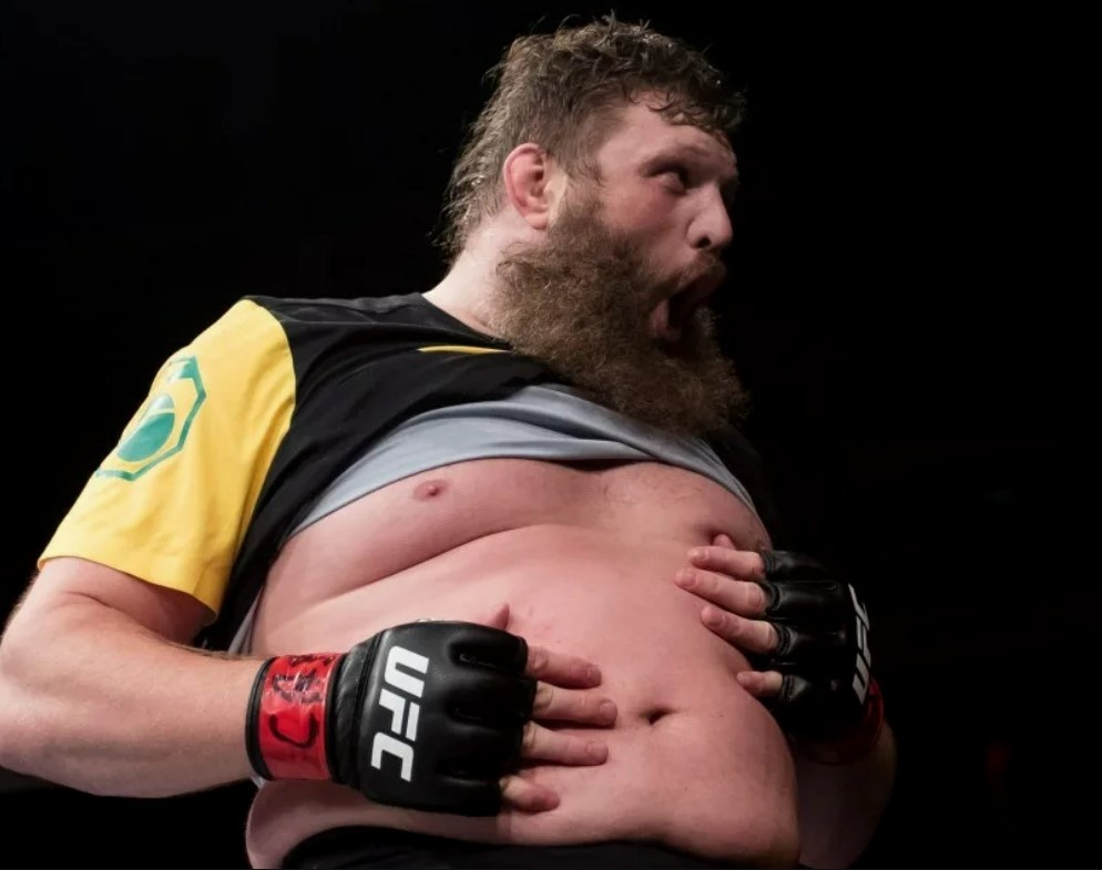 Рой Нельсон после очередной победы в октагоне