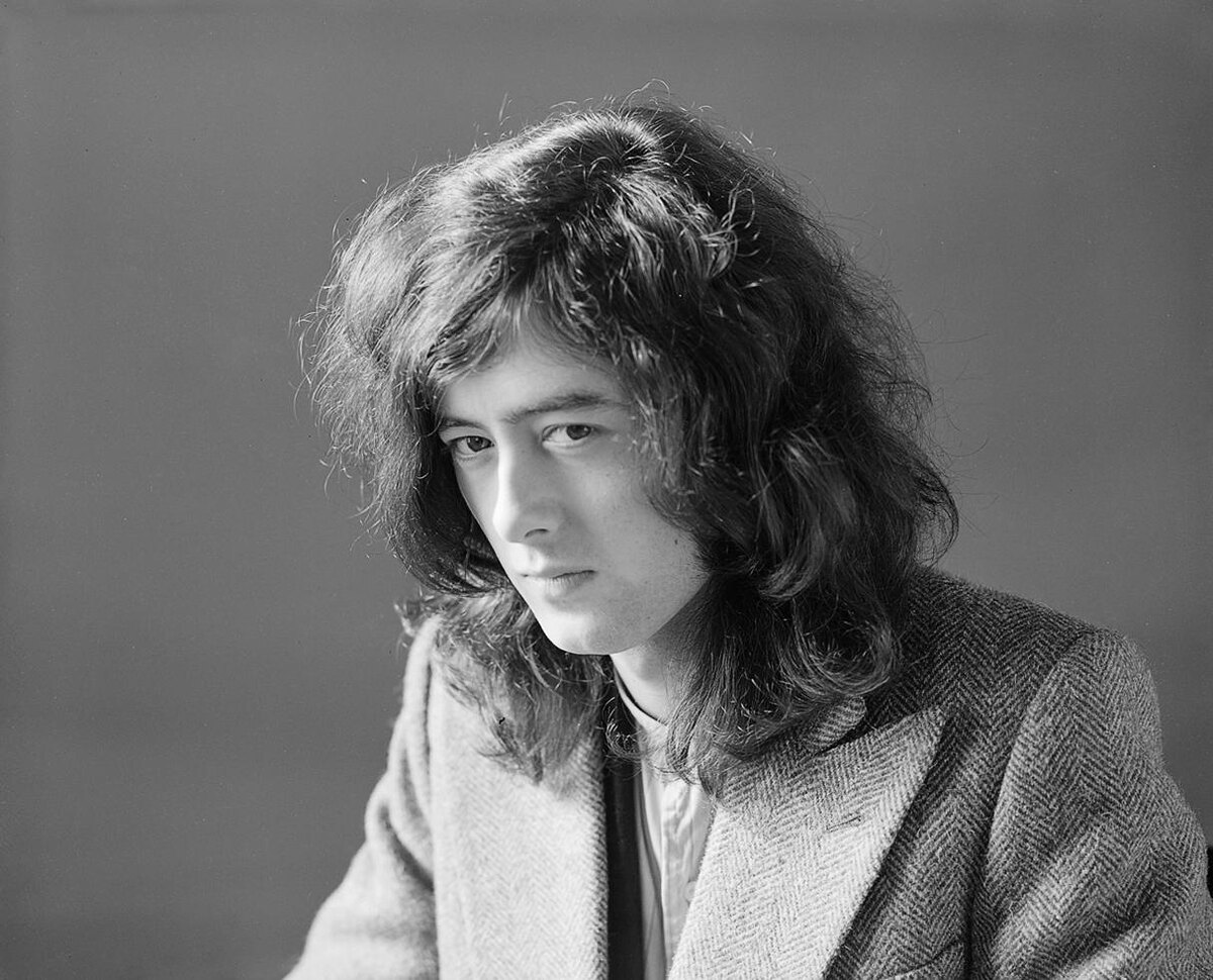 фото: https://morrisonhotelgallery.com/products/jimmy-page-san-francisco-ca-vge0e2