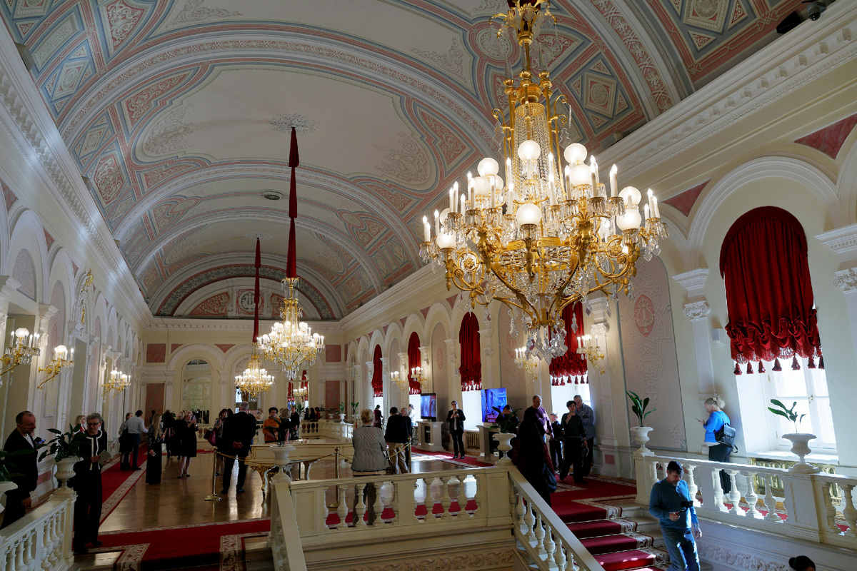 Главное фойе