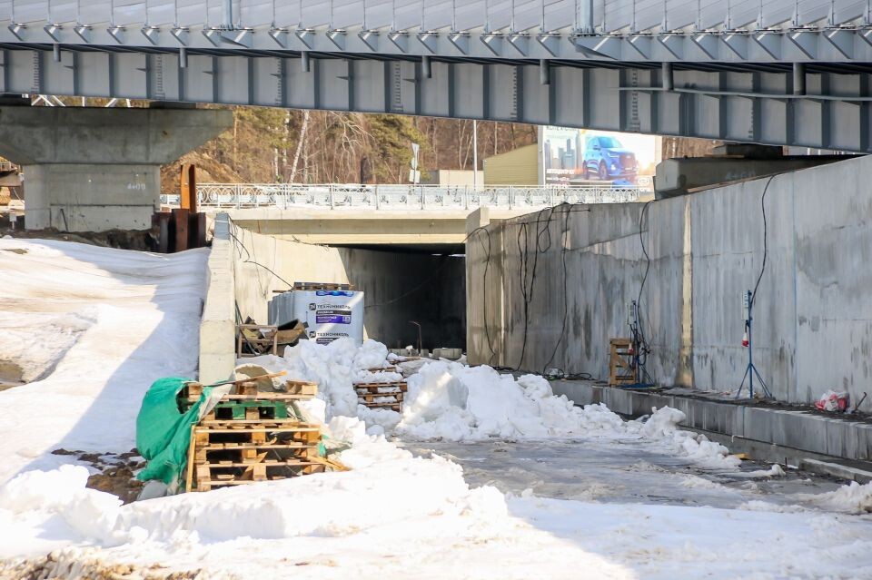    Строительная площадка транспортной развязки на Змеиногорском тракте . Источник: Виталий Барабаш/"Толк"