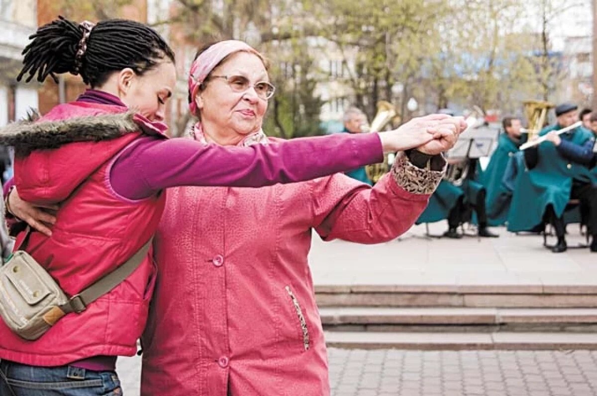    Треть омичей хотят поднять возраст молодёжи до 40 лет