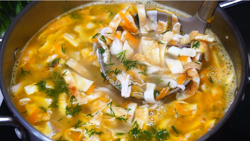 Суп, который я открыла для себя недавно, буду готовить еще много раз, выручит вас и разнообразит повседневное меню.