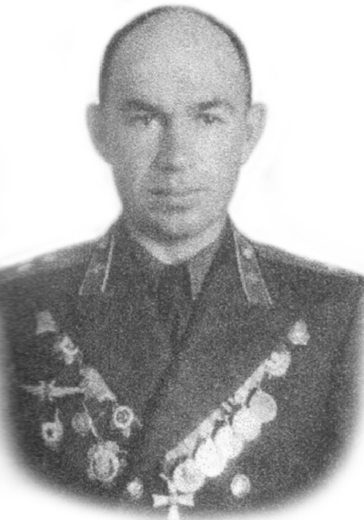 Рейфшнейдер (Калугин) Георгий Александрович - творец 19 гиап, сумевший создать элитный полк за короткий срок. 