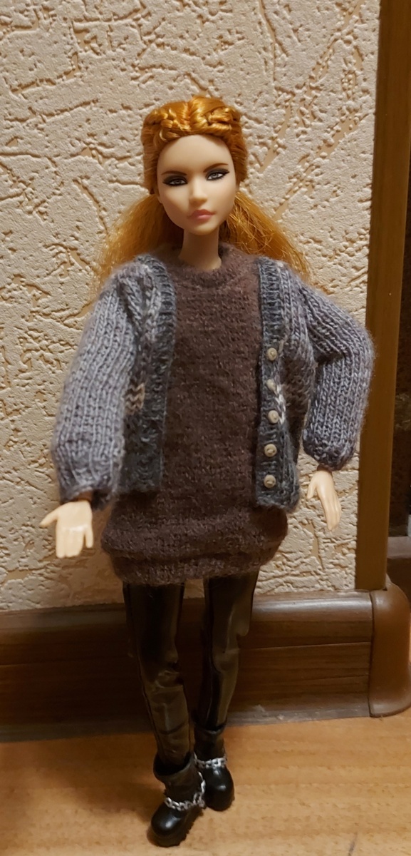 Рианна перед выходом из дома.