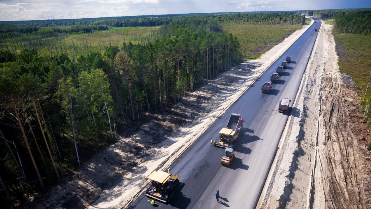    В Югре отремонтируют больше 90 км региональных дорог
