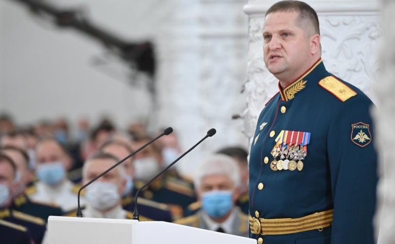    «Самый человечный генерал». Как Иван Попов попал на скамью подсудимых, и почему за этим делом следит вся страна