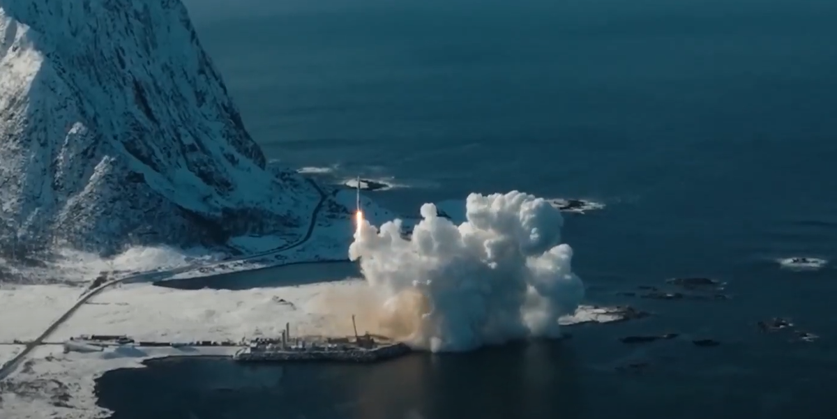 Кадр из видео Сойера Меррита  📷
