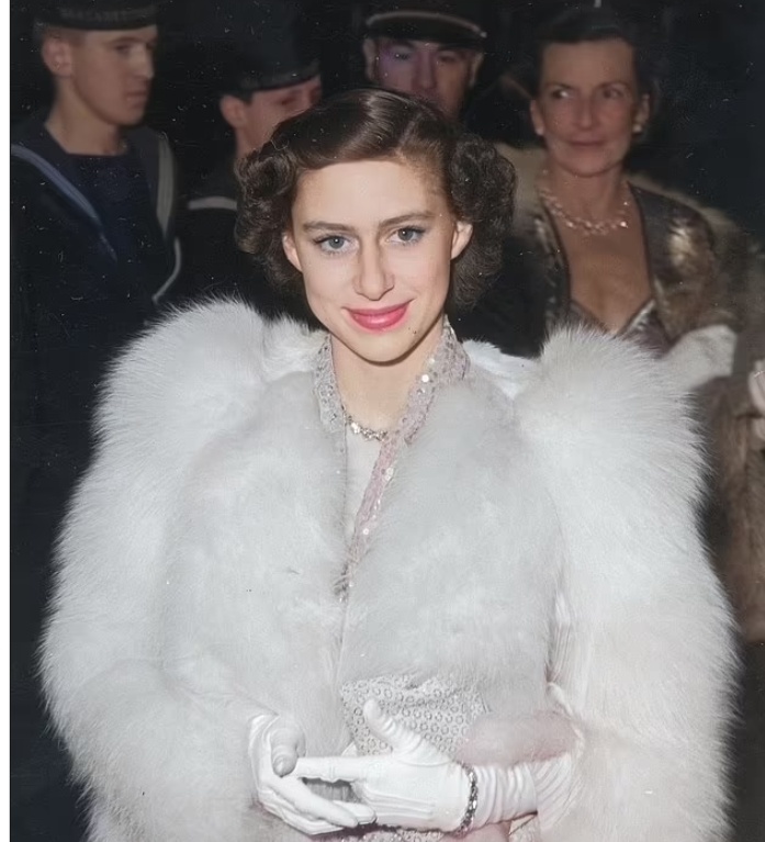 Персонал прозвал принцессу Маргарет (на фото 1951 года) «Её Грубое Высочество» из-за ненависти к её бесконечным требованиям и грубым замечаниям