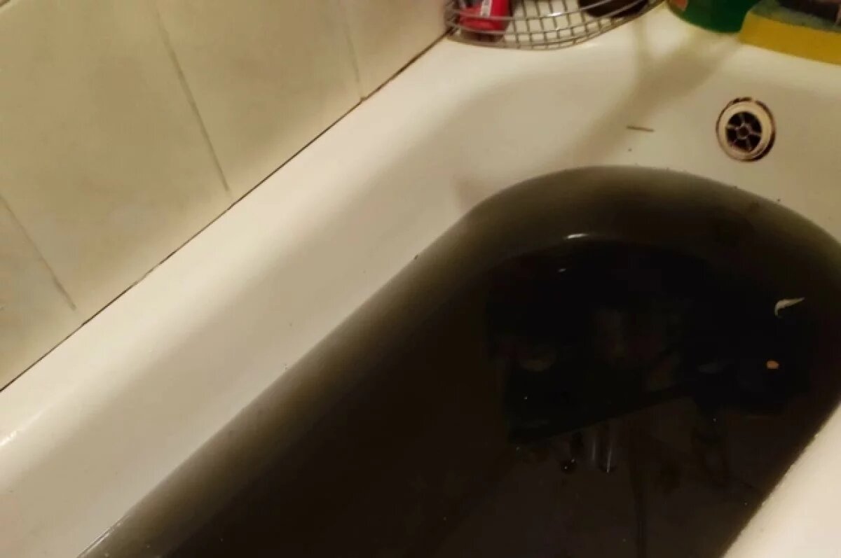    В Лабытнанги из кранов потекла желтая и мутная вода