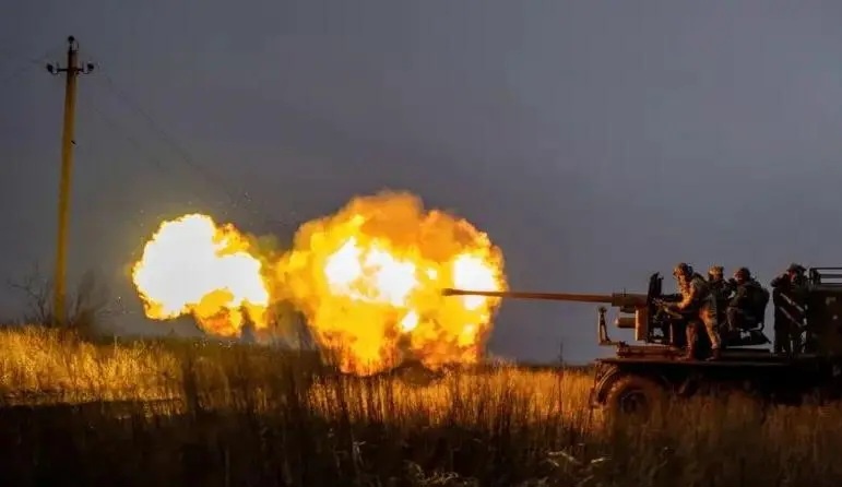 контрнаступления. Главное из расследования NYT
Ежедневно американские и украинские военные определяли приоритетные цели, утверждают авторы расследования NYTАвтор фото,Reuters
Подпись к фото,Ежедневно американские и украинские военные определяли приоритетные цели, утверждают авторы расследования NYT.