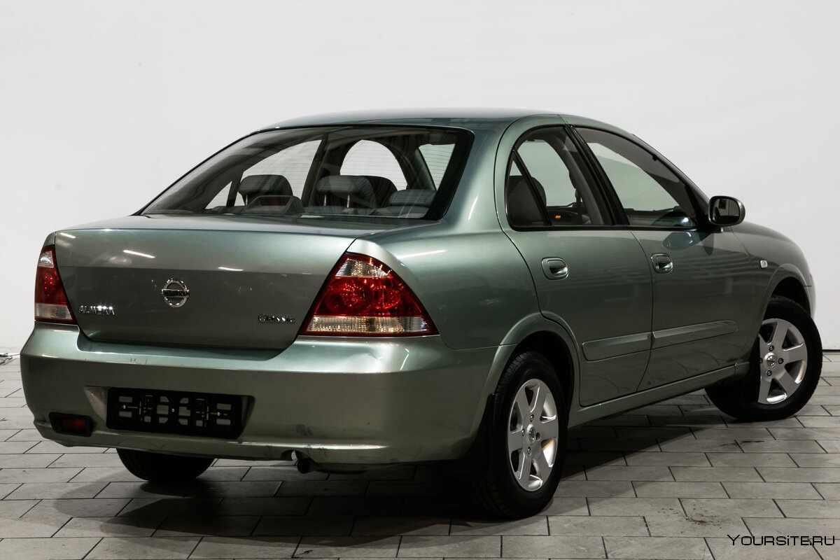 Almera Classic
