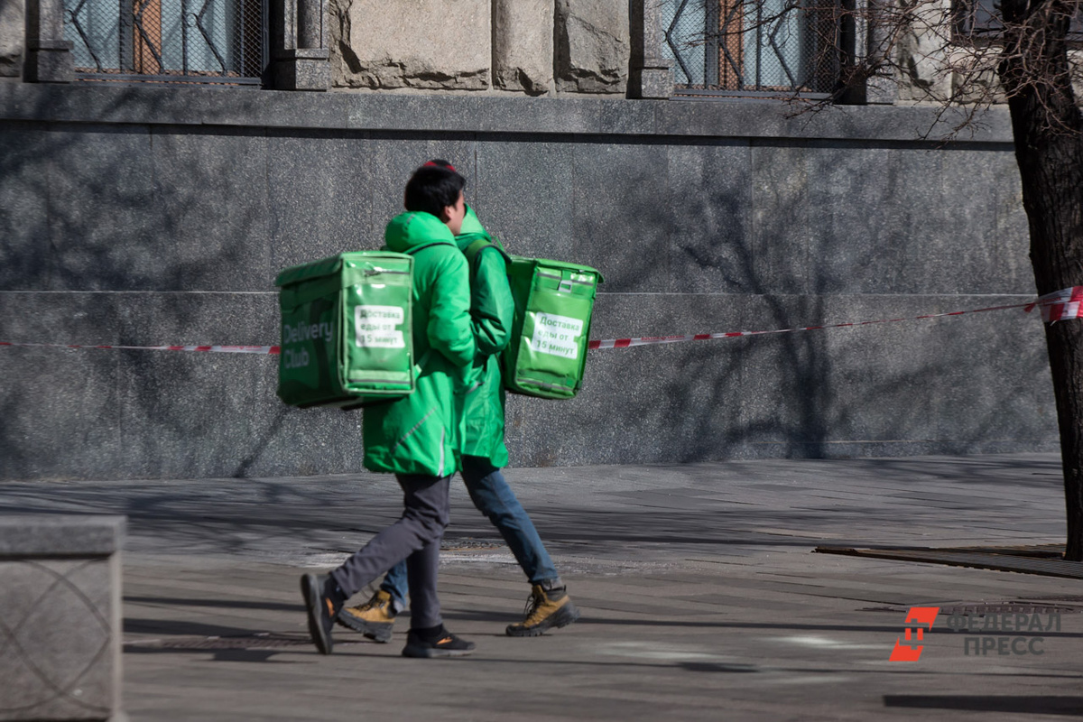 Екатеринбуржцы признают роль мигрантов в важных отраслях.  Фото: ФедералПресс / Елена Сычева