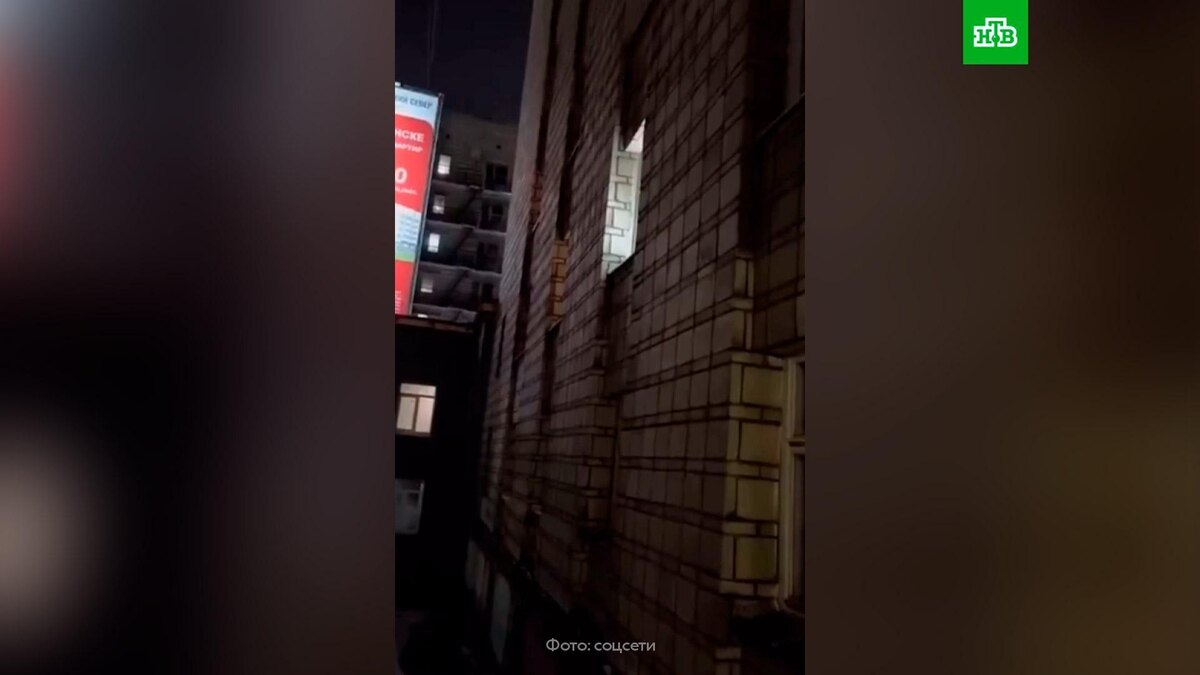    Неизвестный открыл стрельбу с крыши дома в Мурманске