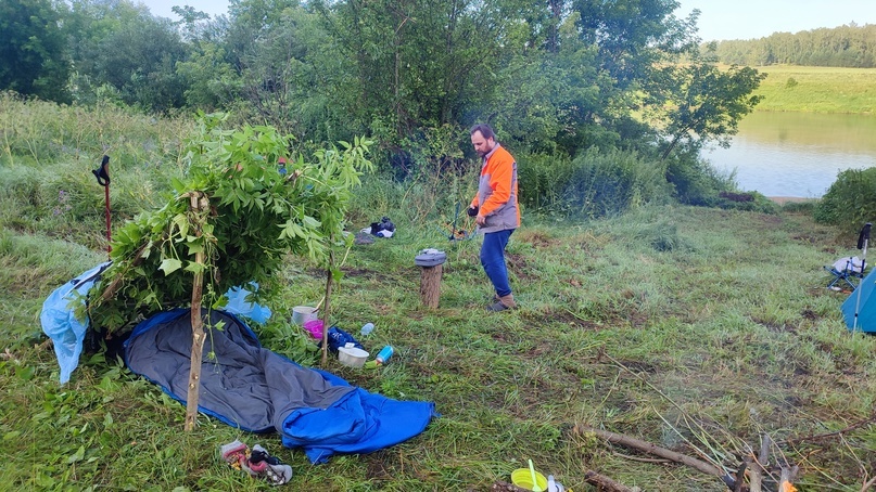 Утренний лагерь с видом на мое «укрытие»