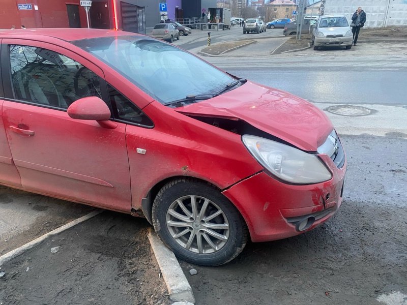    Массовая авария с пострадавшей произошла в ПетрозаводскеГАИ Петрозаводска