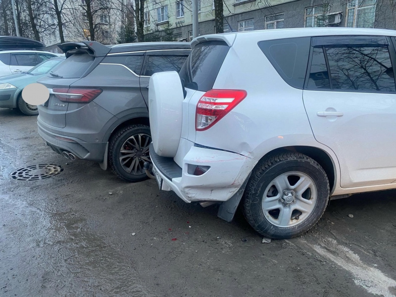    Массовая авария с пострадавшей произошла в ПетрозаводскеГАИ Петрозаводска