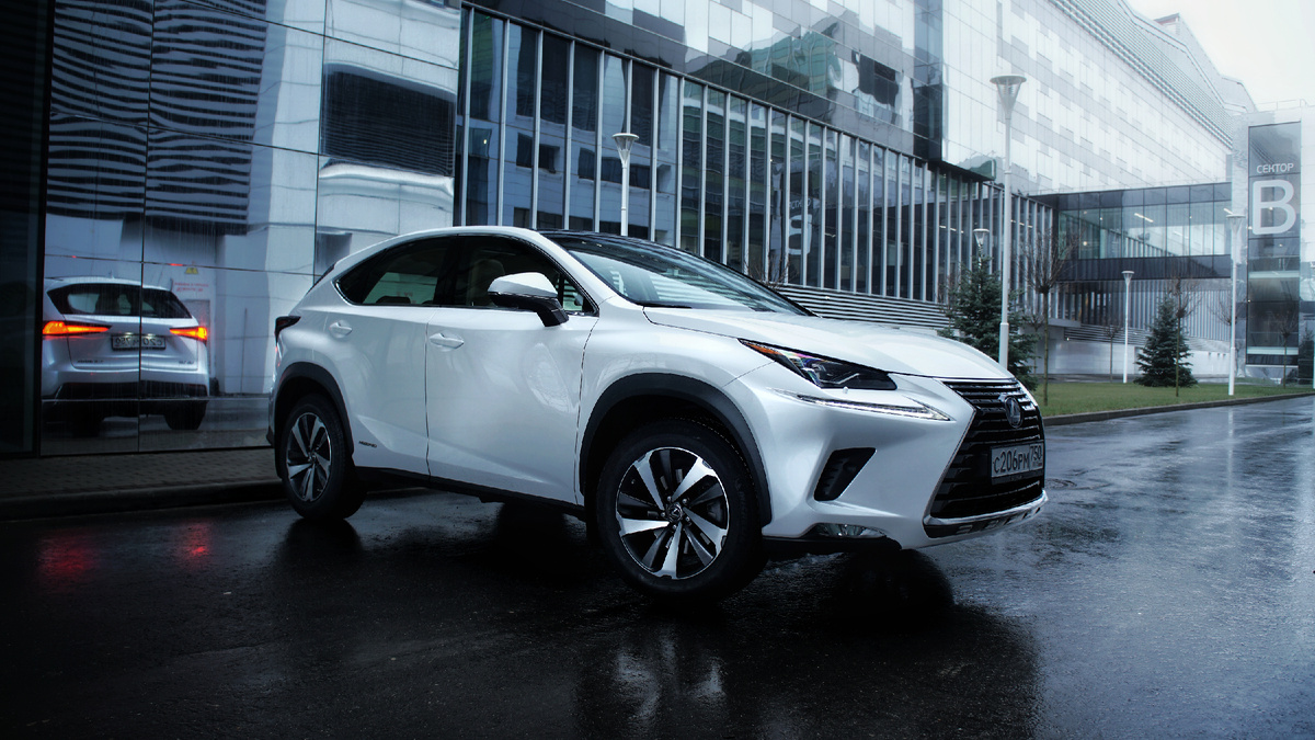 Автомобиль выглядит шикарно.