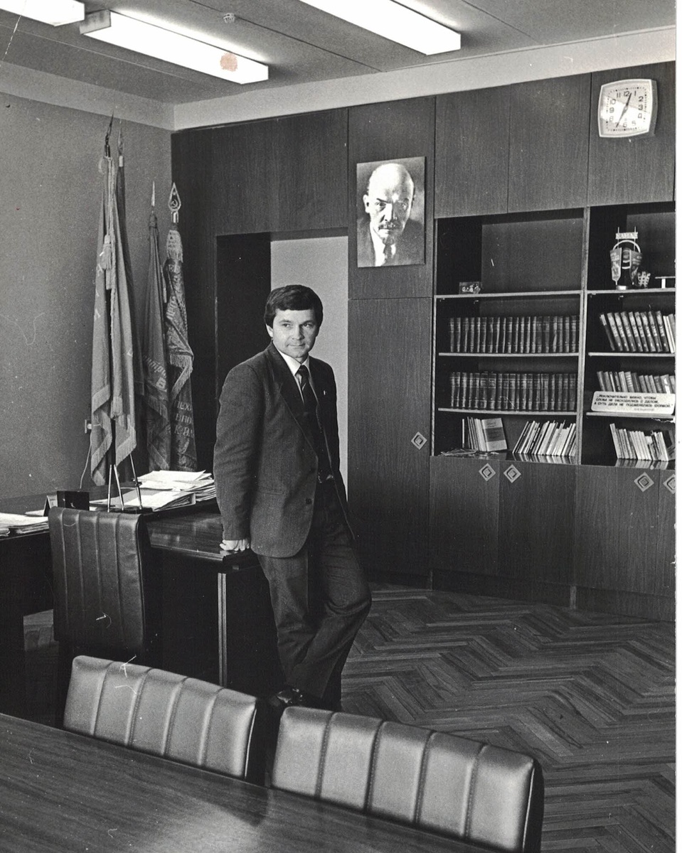 Первый секретарь Брежневского горкома ВЛКСМ, а после директор Научно-производственного центра при ГК ВЛКСМ Фарид Башаров