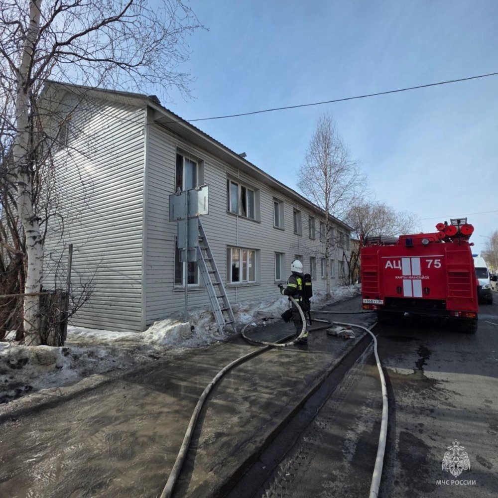    В столице Югры на пожаре спасли ребенка