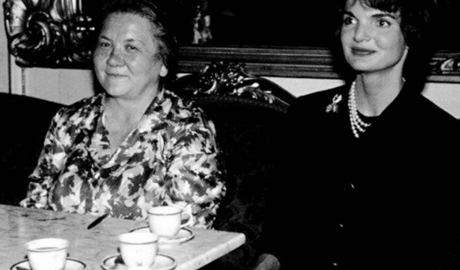 Следите за тем, во что вы одеваетесь. Это влияет на вашу карьеру, отношение того с кем вы общаетесь и даже на судебное решение