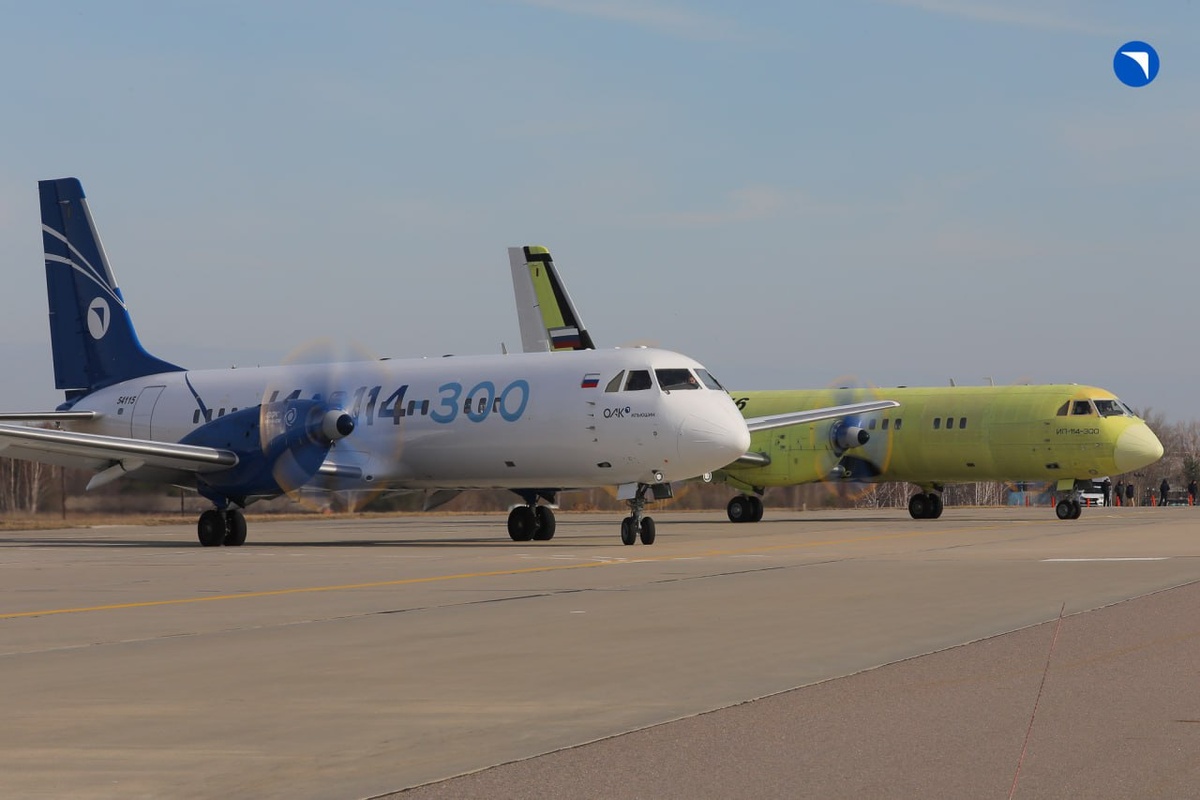   Ил-114-300